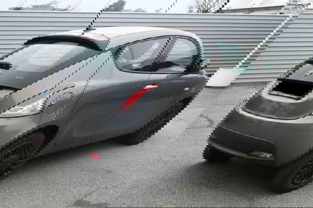 Lancia Ypsilon usata a Torino (5)