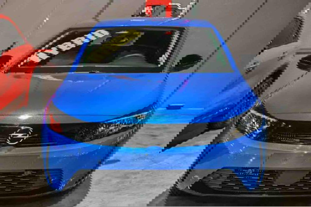 Opel Corsa nuova a Torino (2)