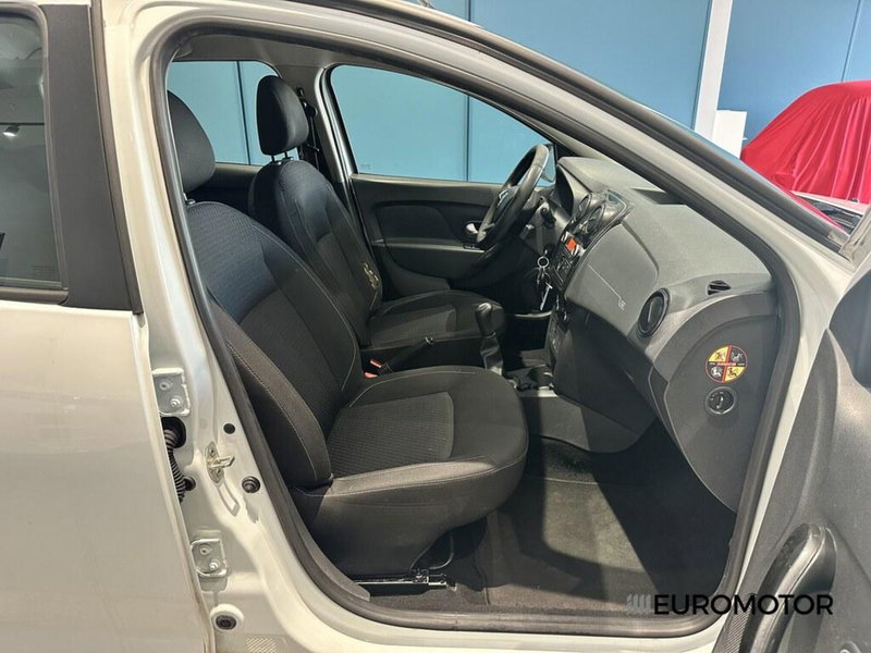 Dacia Sandero usata a Bari (14)