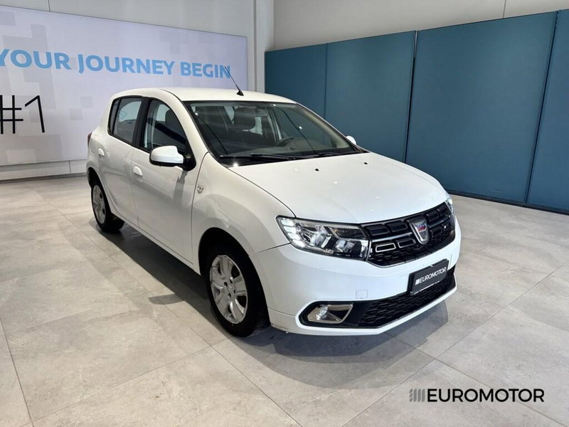 Dacia Sandero usata a Bari (3)