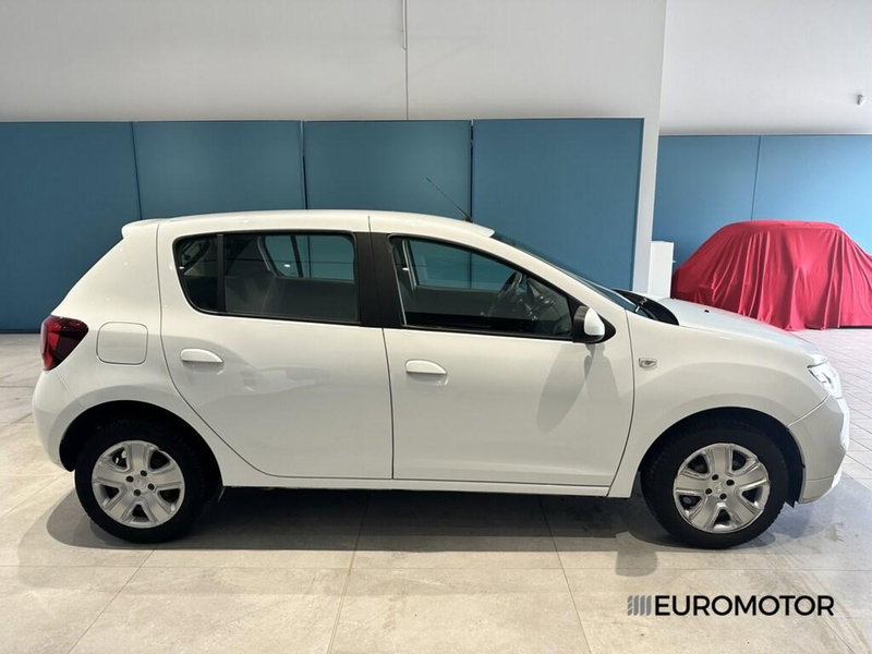 Dacia Sandero usata a Bari (4)