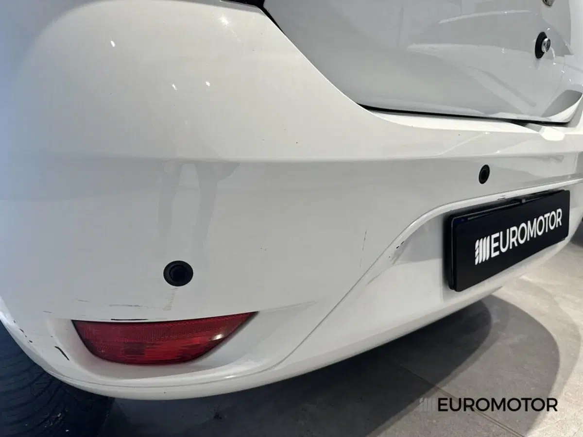 Dacia Sandero usata a Bari (8)
