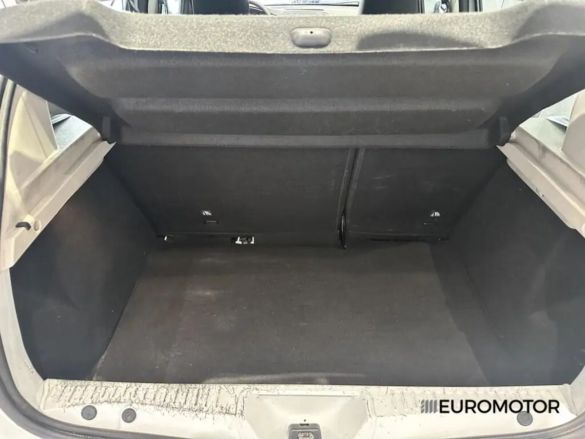 Dacia Sandero usata a Bari (9)