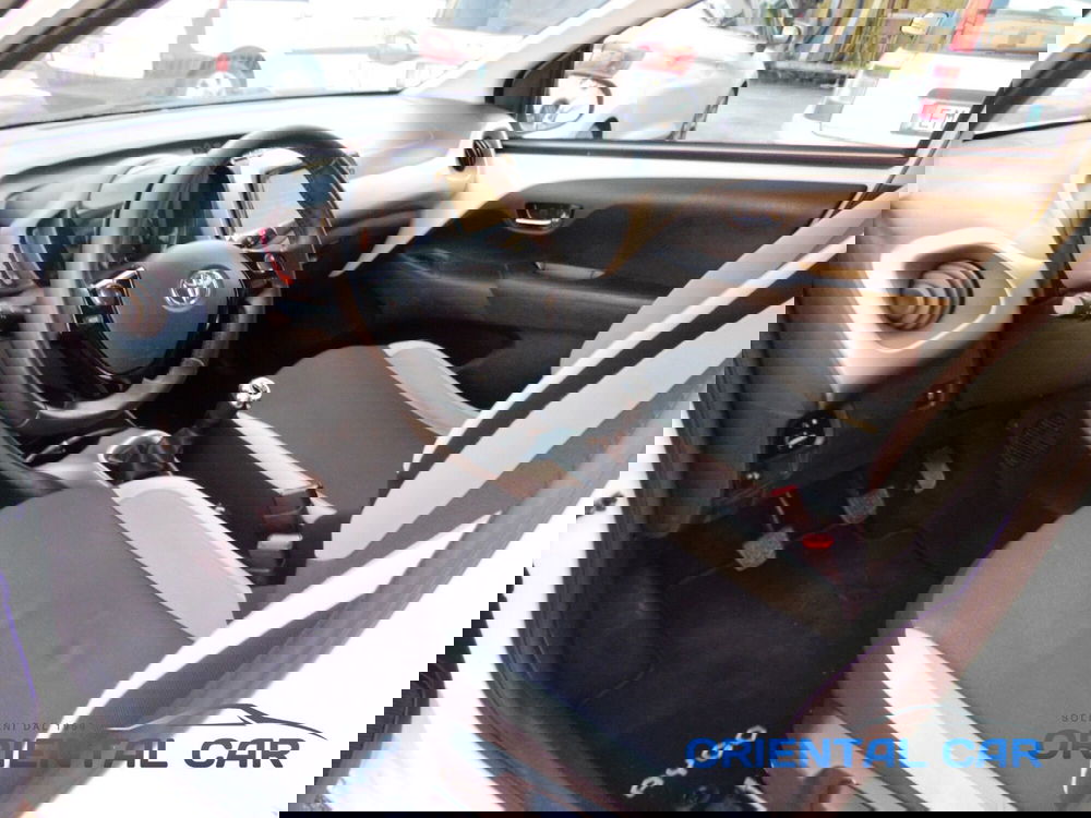 Toyota Aygo usata a La Spezia (11)