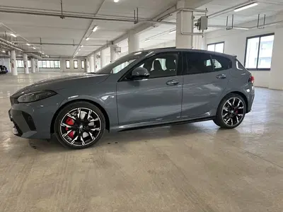 BMW Serie 1 120d cat 5 porte Attiva nuova a Moncalieri