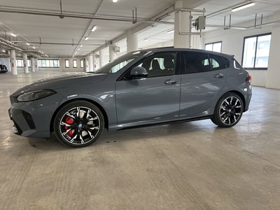 BMW Serie 1 120d cat 5 porte Attiva nuova a Moncalieri