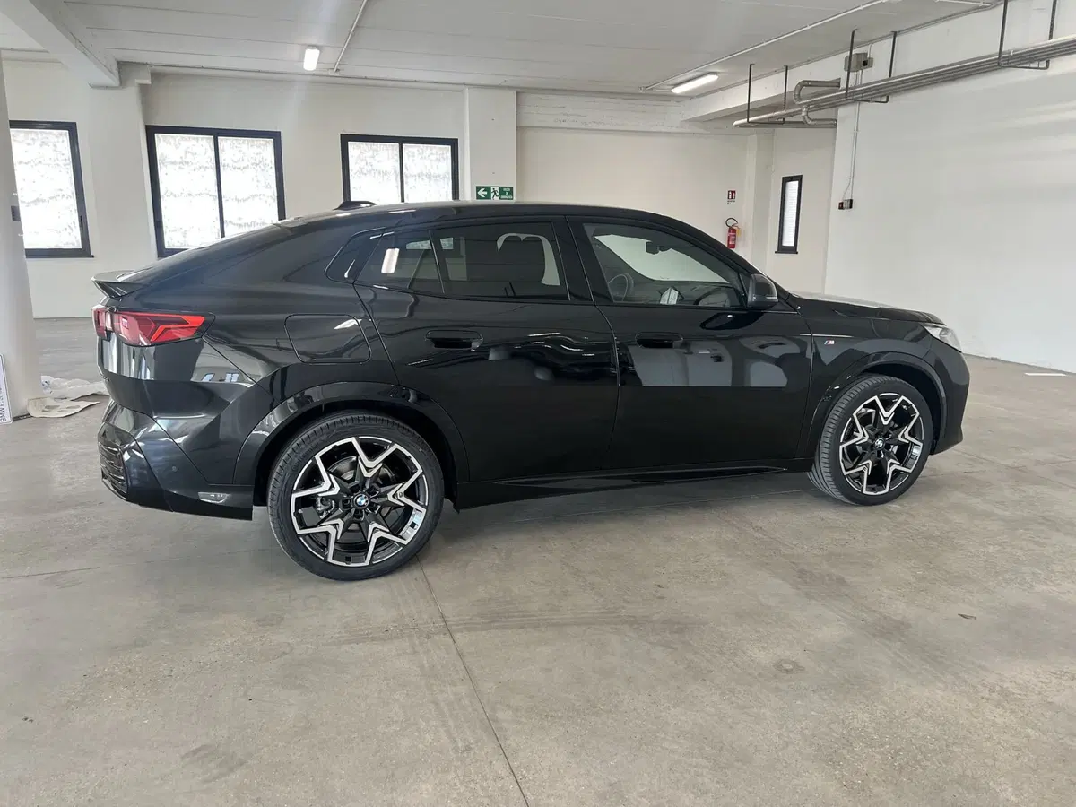 BMW X2 nuova a Torino (4)