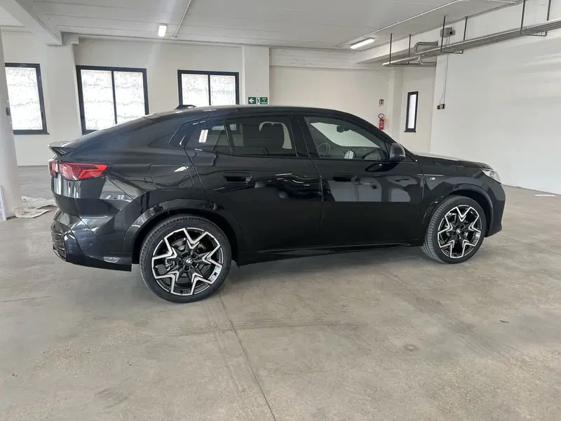 BMW X2 nuova a Torino (4)