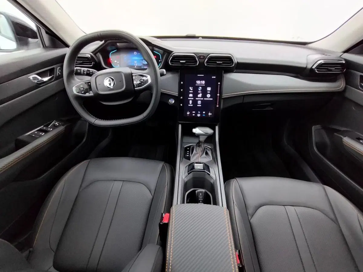 Dongfeng Shine GS  nuova a Como (4)