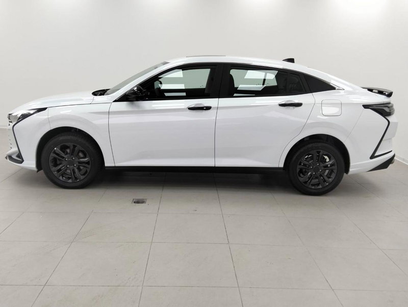 Dongfeng Shine GS  nuova a Como (8)