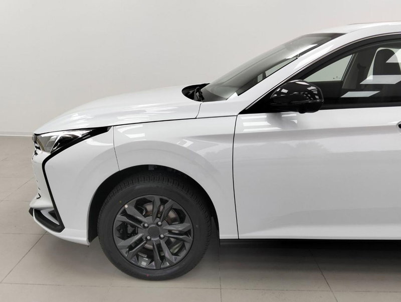 Dongfeng Shine GS  nuova a Como (9)