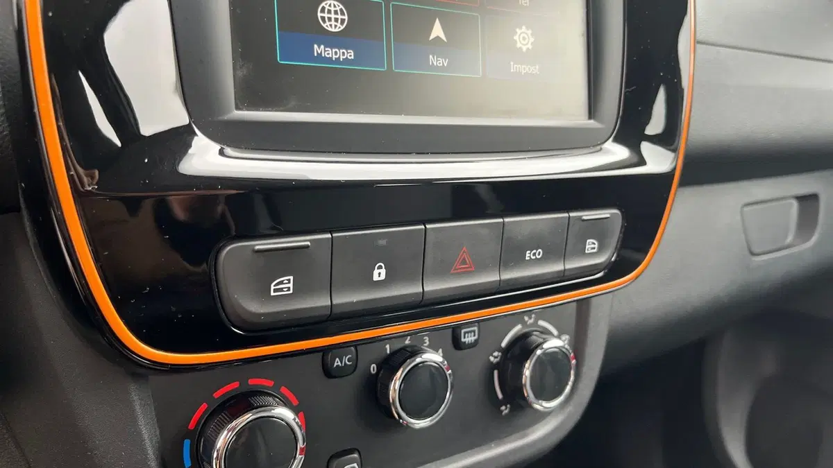 Dacia Spring usata a Parma (11)