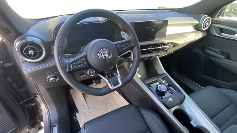 Alfa Romeo Tonale nuova a Pescara (4)