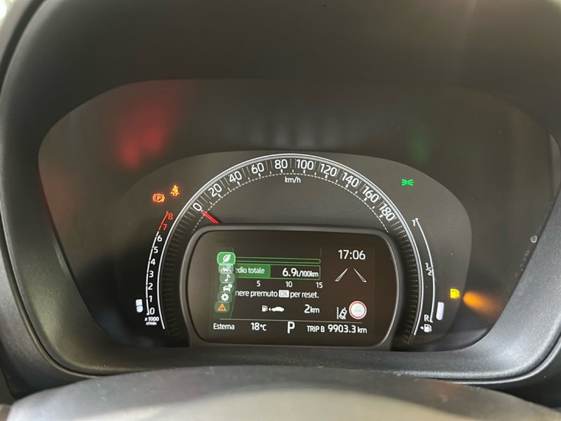 Toyota Aygo X usata a Napoli (13)