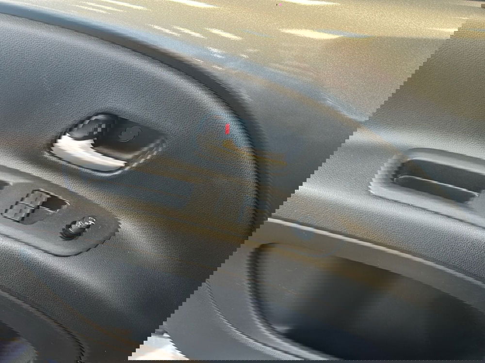 Toyota Aygo X usata a Napoli (17)