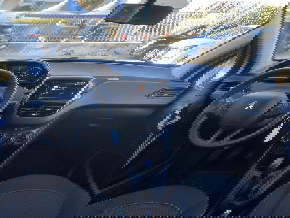 Peugeot 208 usata a Bari (18)