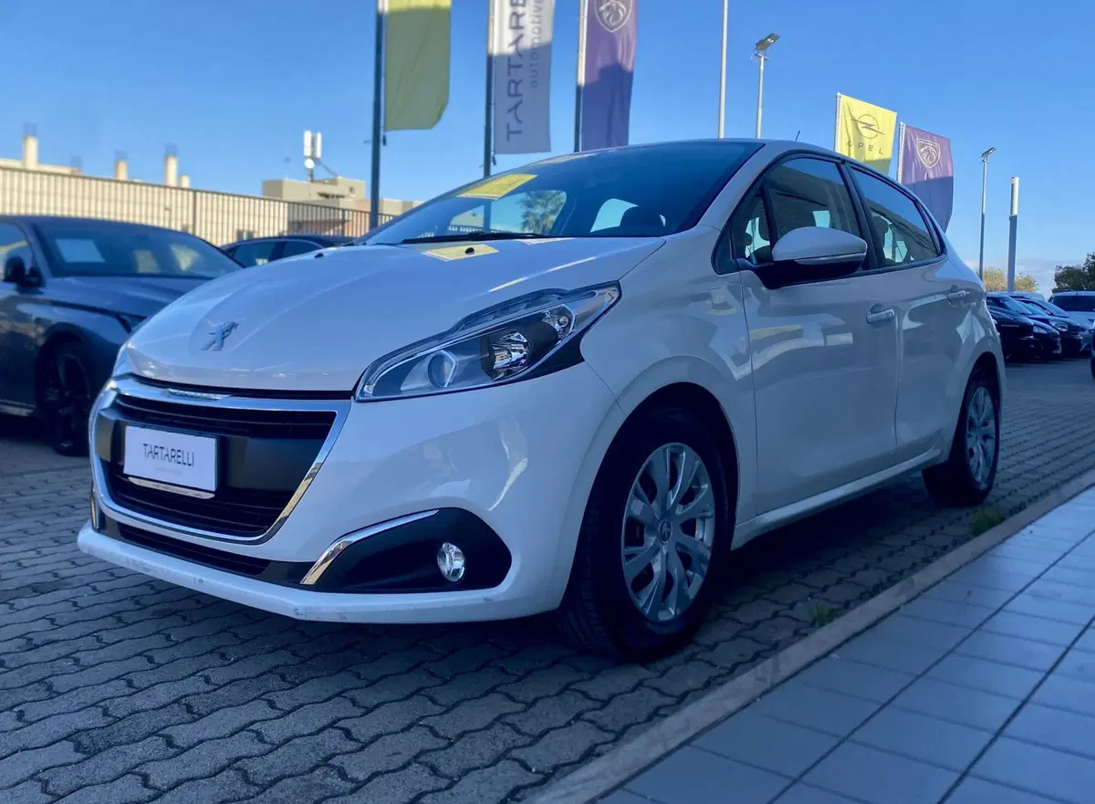Peugeot 208 usata a Bari (3)