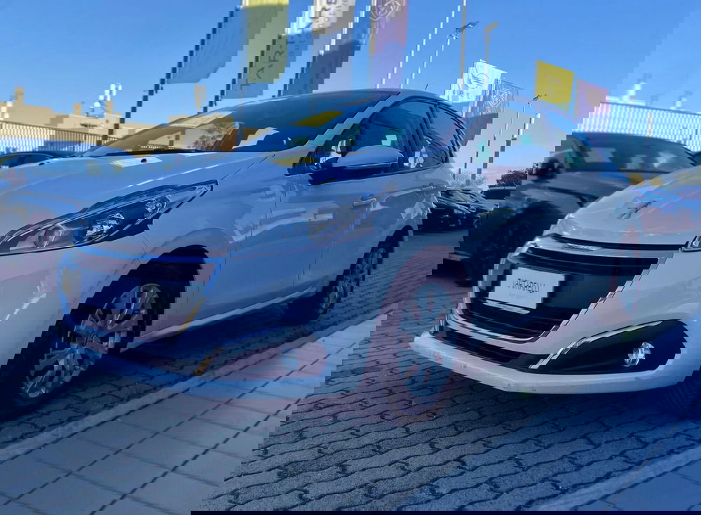 Peugeot 208 usata a Bari (3)