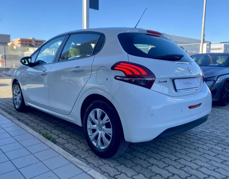 Peugeot 208 usata a Bari (6)