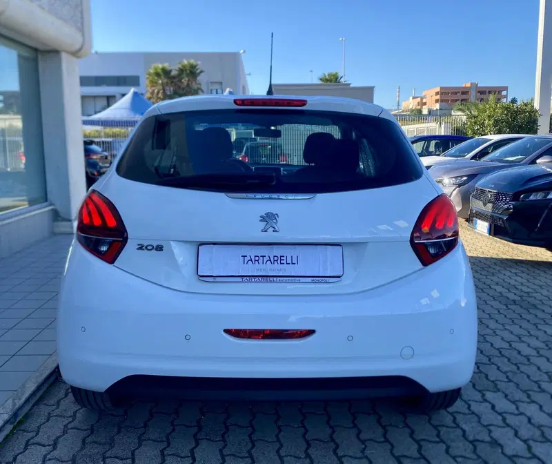 Peugeot 208 usata a Bari (7)