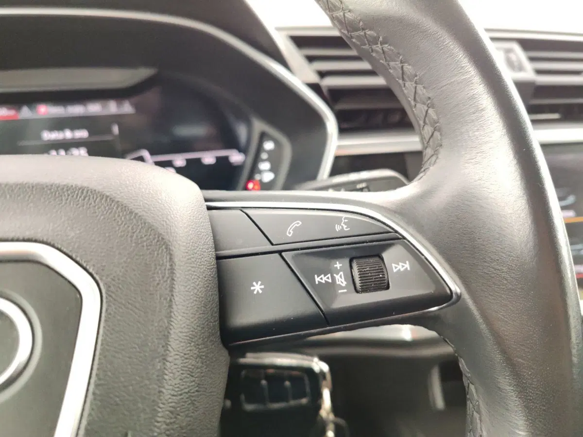 Audi Q3 Sportback usata a Massa-Carrara (13)