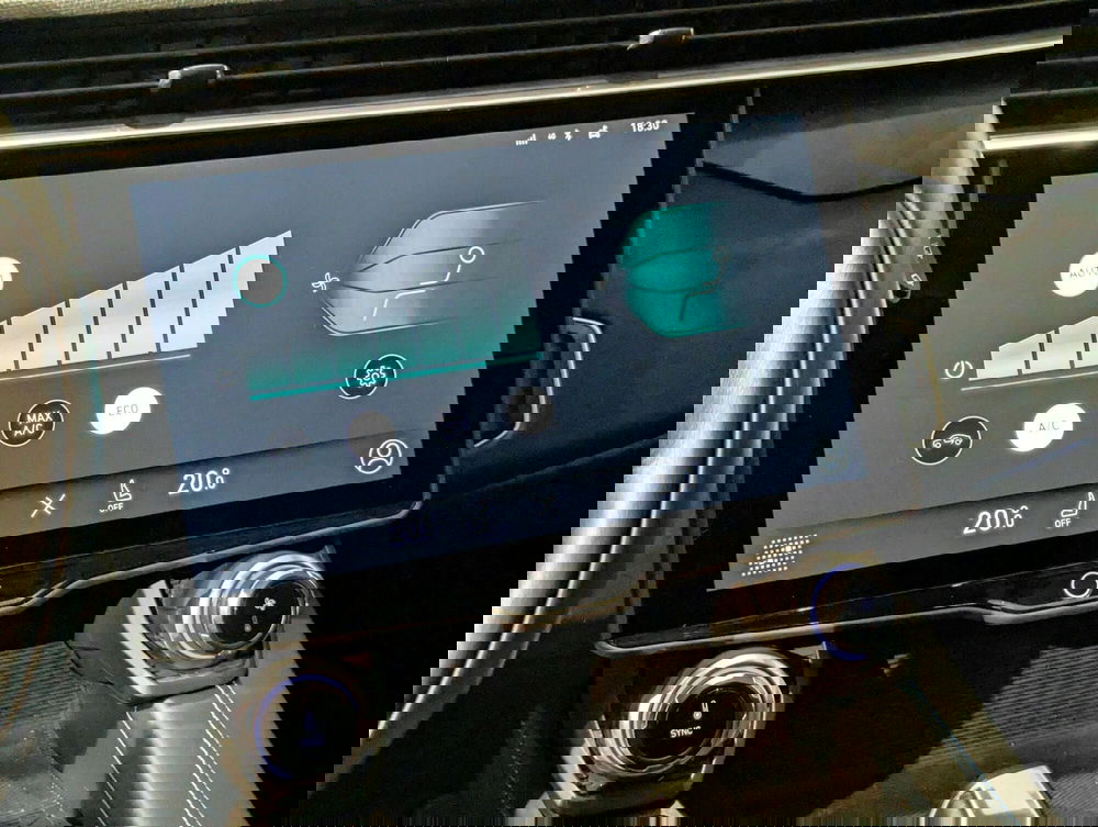 Lynk & Co 01 usata a Pescara (12)