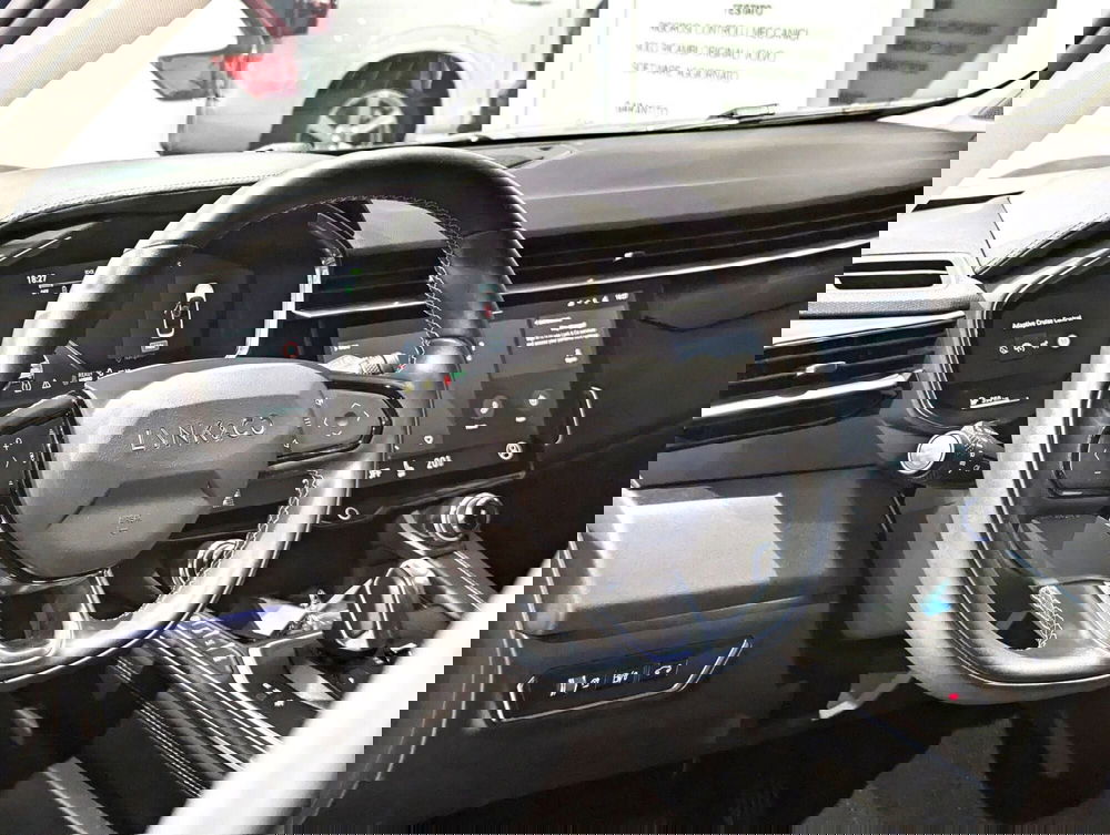 Lynk & Co 01 usata a Pescara (8)