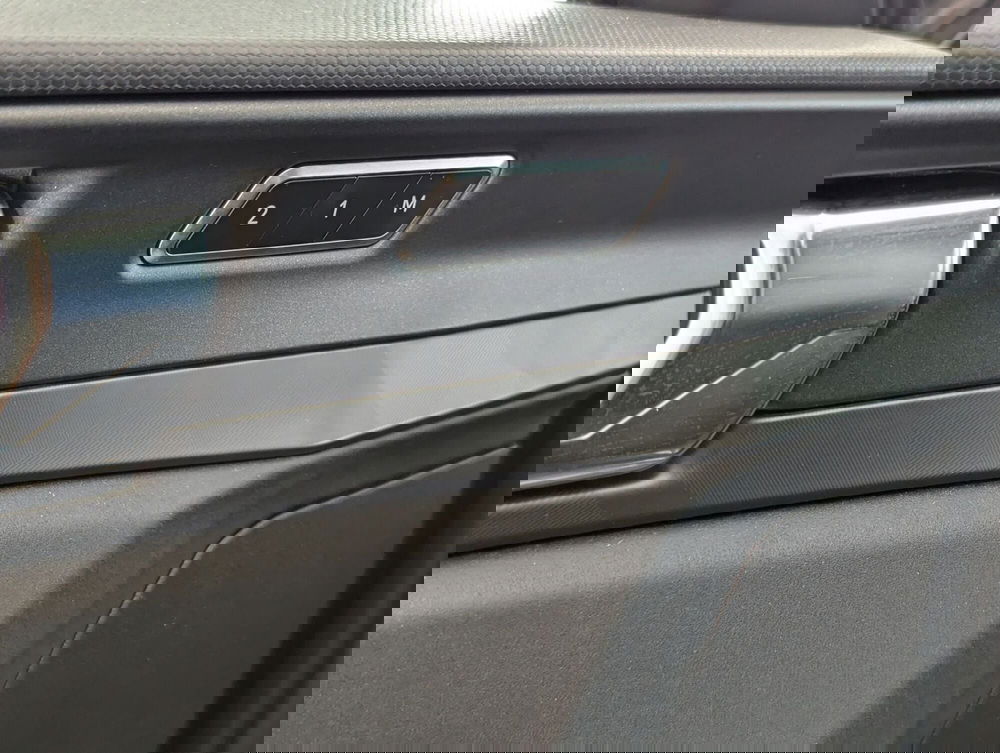 Lynk & Co 01 usata a Pescara (12)