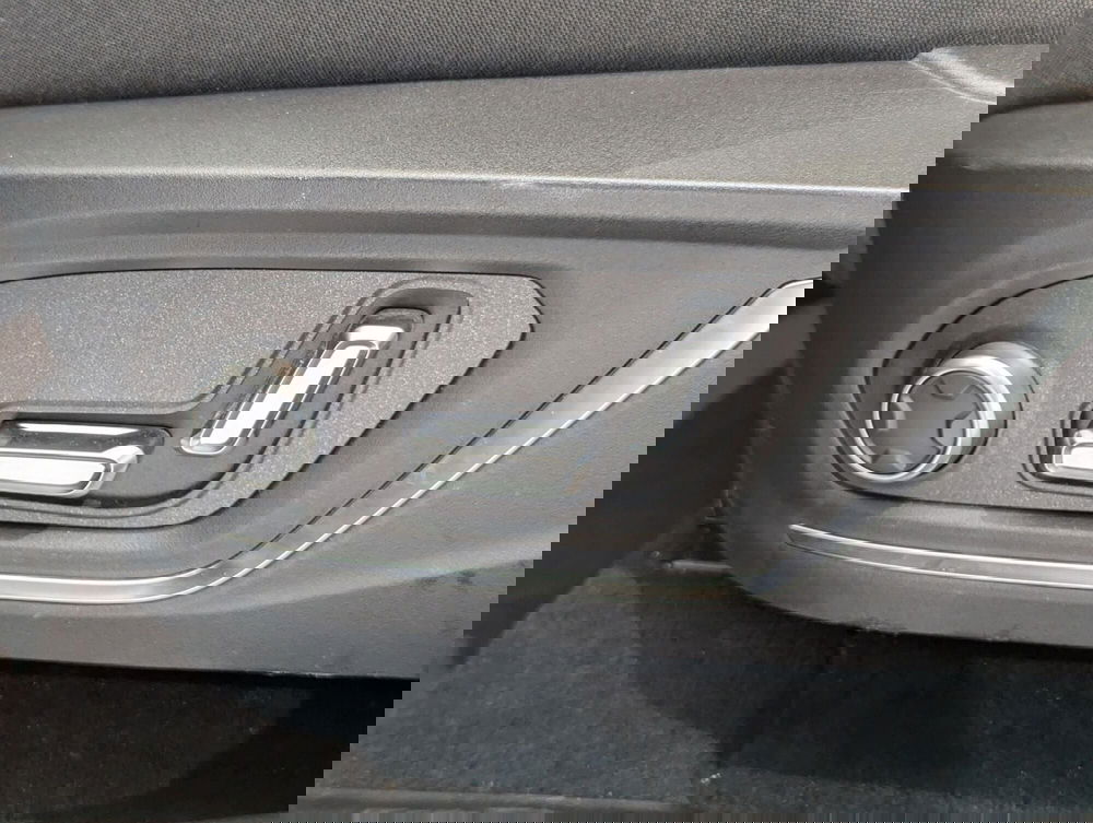 Lynk & Co 01 usata a Pescara (16)