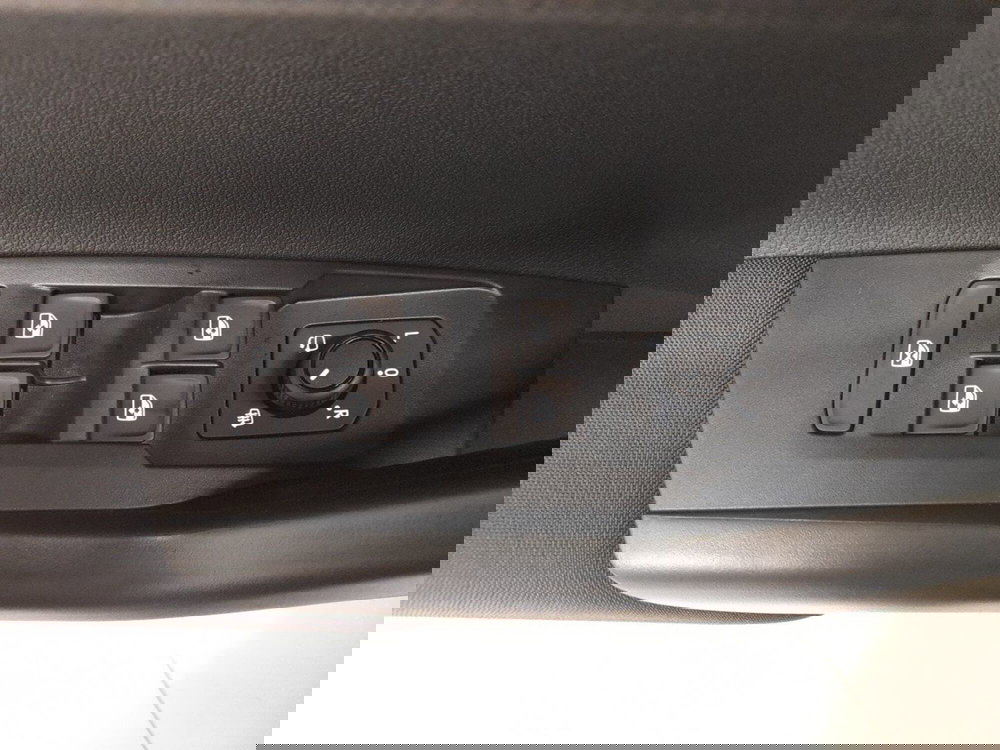 Volkswagen Taigo nuova a Bologna (9)