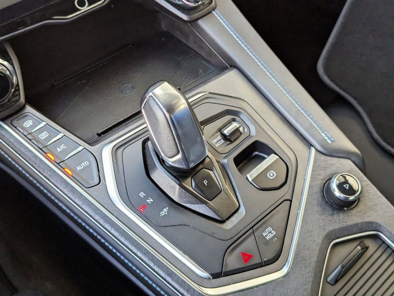 Lynk & Co 01 usata a Pescara (10)