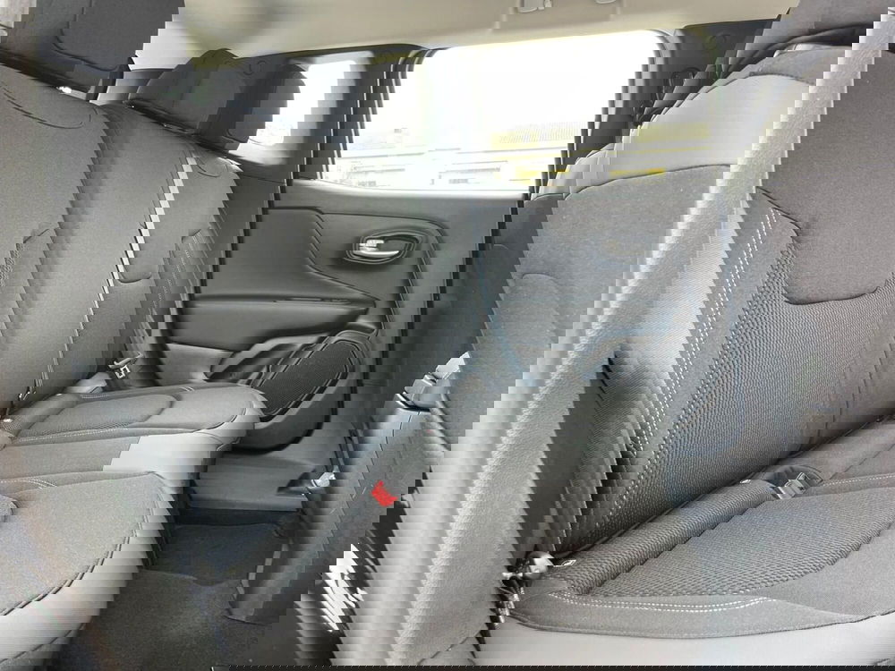 Jeep Renegade nuova a Ancona (15)