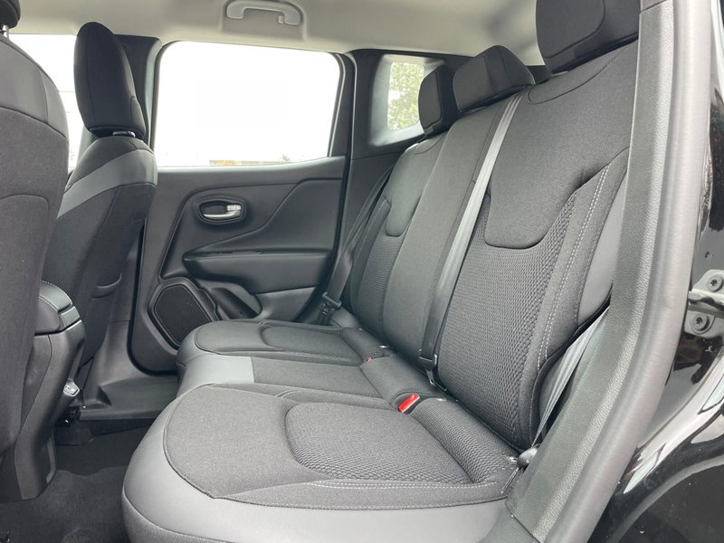 Jeep Renegade nuova a Ancona (16)