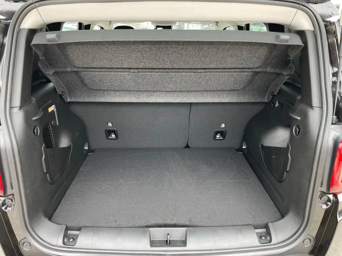 Jeep Renegade nuova a Ancona (17)