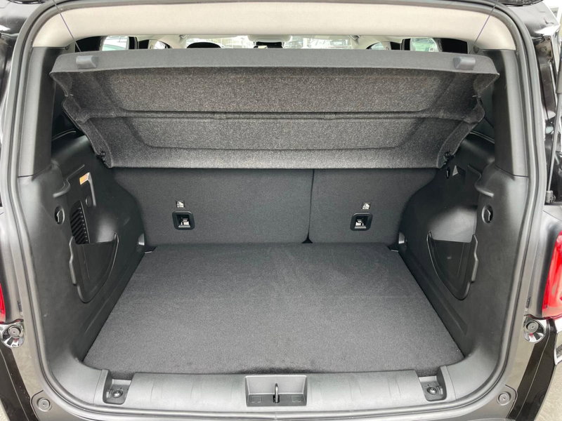 Jeep Renegade nuova a Ancona (17)