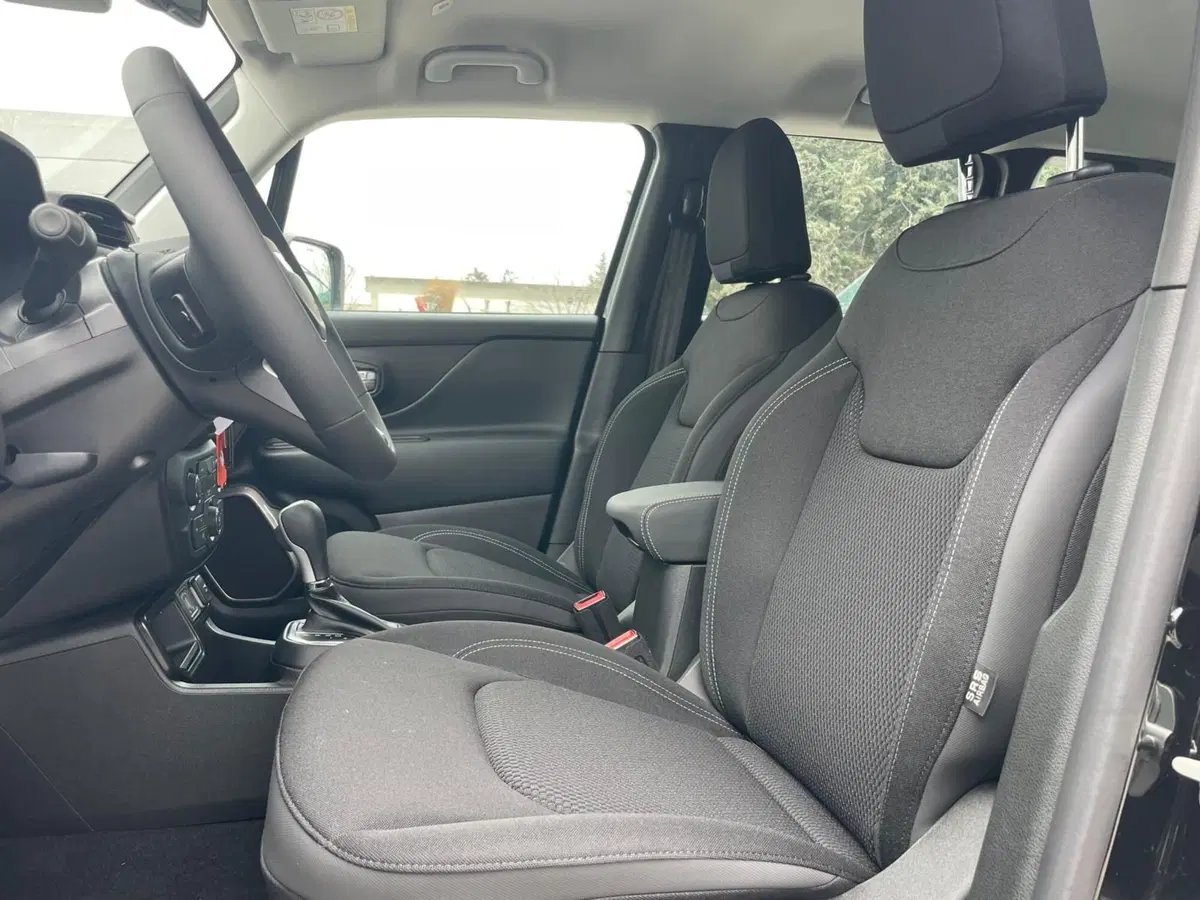 Jeep Renegade nuova a Ancona (9)