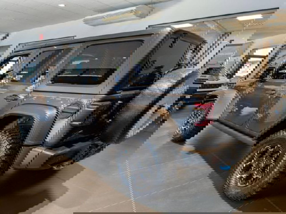 Jeep Wrangler Unlimited nuova a Parma (5)