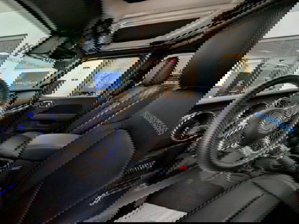 Jeep Wrangler Unlimited nuova a Parma (7)