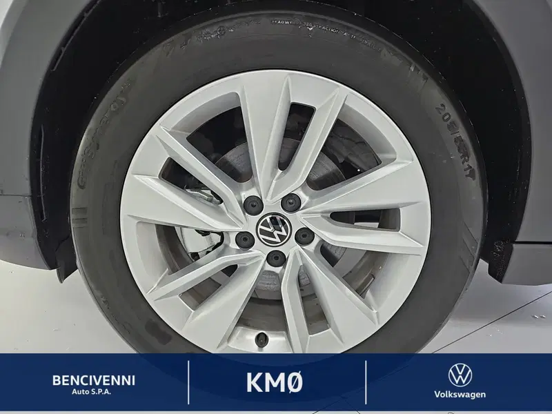 Volkswagen Taigo nuova a Catanzaro (12)
