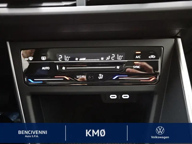 Volkswagen Taigo nuova a Catanzaro (19)