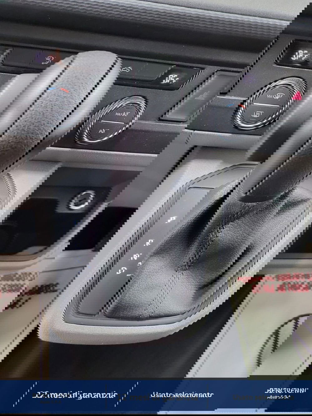 Volkswagen Veicoli Commerciali Caravelle usata a Catanzaro (16)