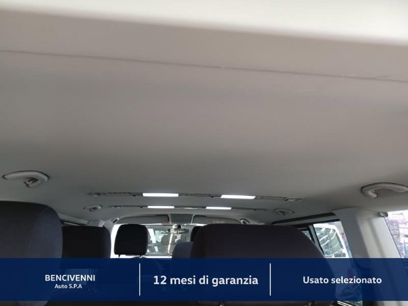 Volkswagen Veicoli Commerciali Caravelle usata a Catanzaro (20)