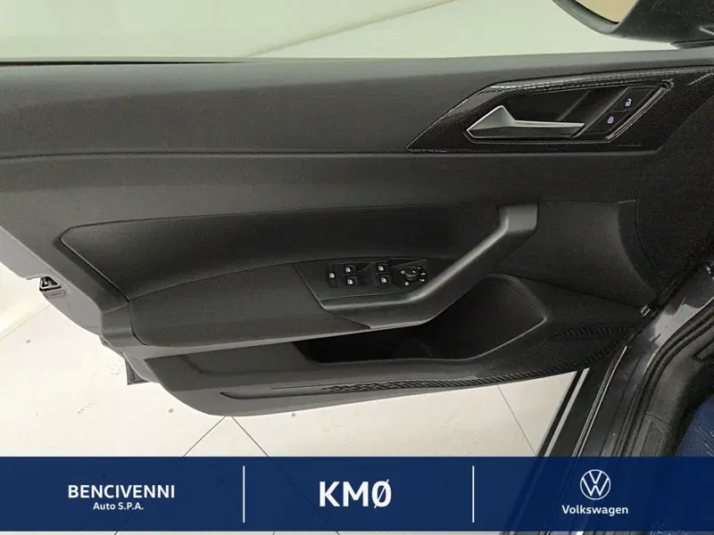 Volkswagen Taigo nuova a Catanzaro (13)