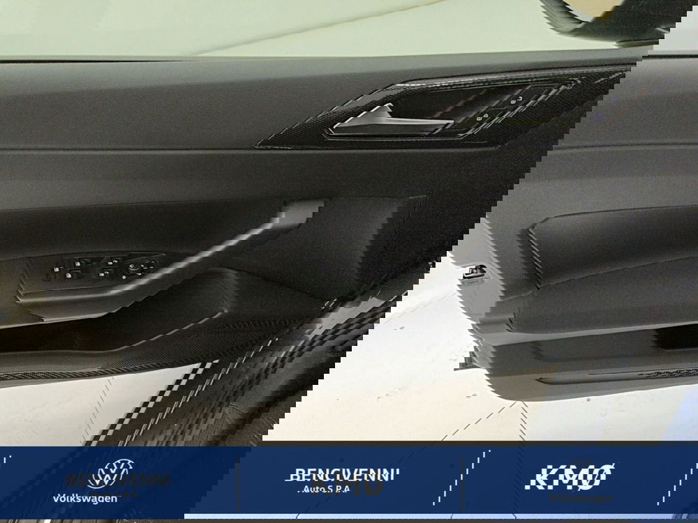 Volkswagen Taigo nuova a Catanzaro (13)