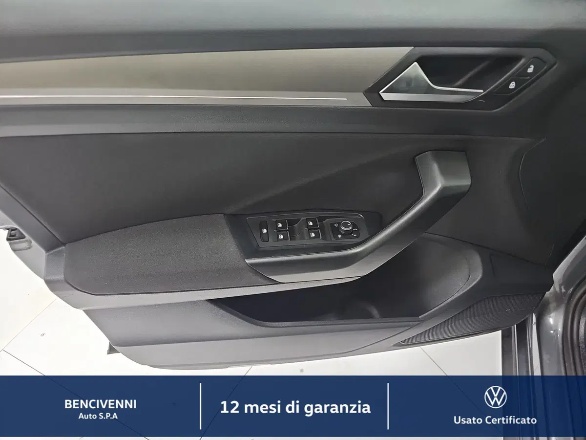 Volkswagen T-Roc usata a Catanzaro (13)
