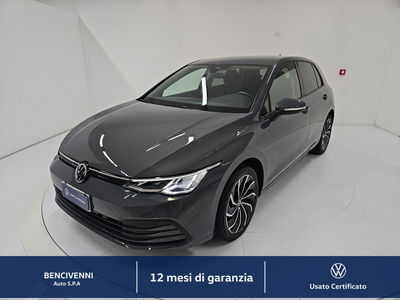 Volkswagen Golf 2.0 TDI SCR Life del 2022 usata a Catanzaro
