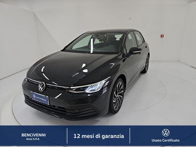 Volkswagen Golf 1.0 eTSI EVO DSG Life del 2022 usata a Catanzaro