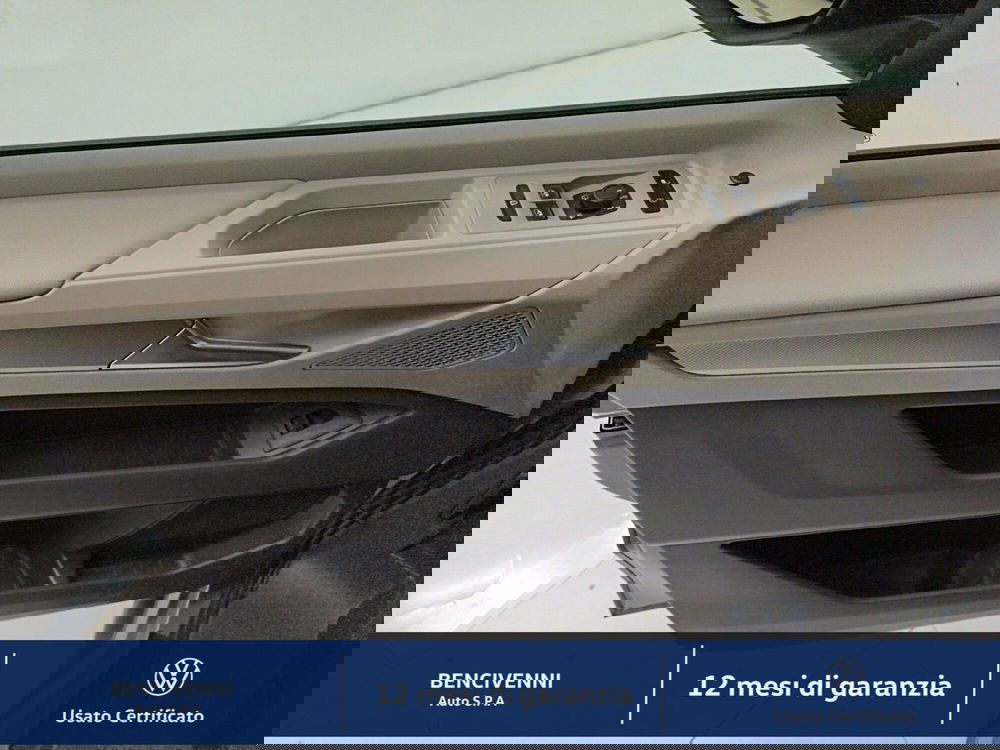 Volkswagen Multivan usata a Catanzaro (13)