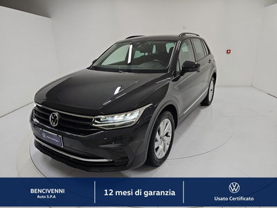 Volkswagen Tiguan Allspace 2.0 TDI SCR DSG 4MOTION Life del 2021 usata a Catanzaro