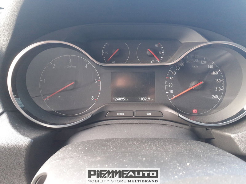 Opel Grandland X usata a Parma (12)